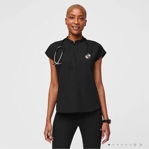 FIGS Black Scrub set Rafaella top/High waisted joggers